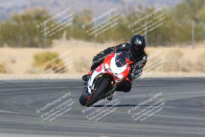 media/Jan-14-2024-SoCal Trackdays (Sun) [[2e55ec21a6]]/Turn 6 (125pm)/